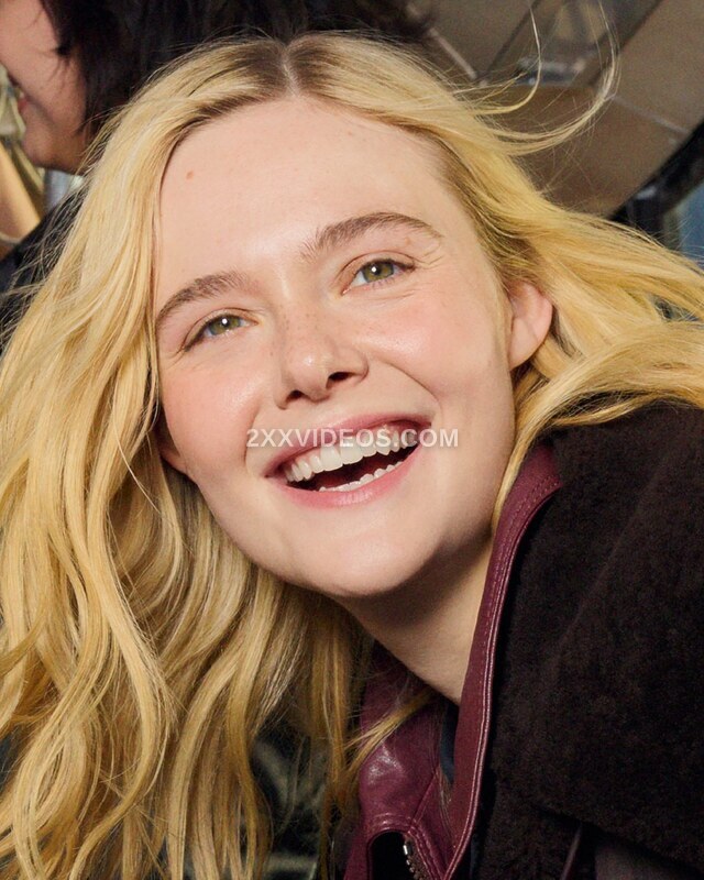 Elle Fanning photo