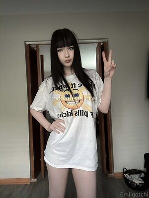 Emiigotchi photo