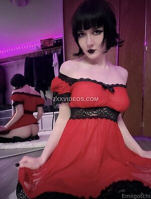 Emiigotchi photo