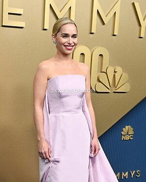 Emilia Clarke Nude Leaked Photo #8