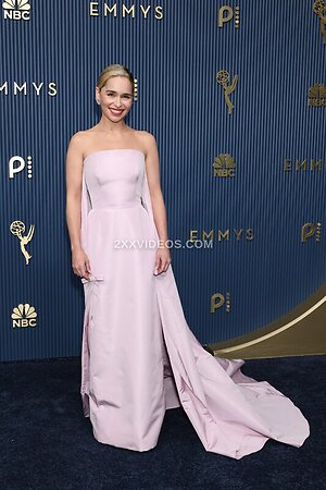 Emilia Clarke Nude Leaked Photo #13