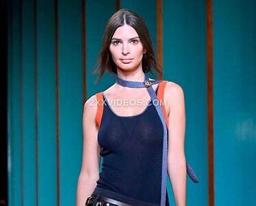 Emily Ratajkowski Nude Leaked Photo #94