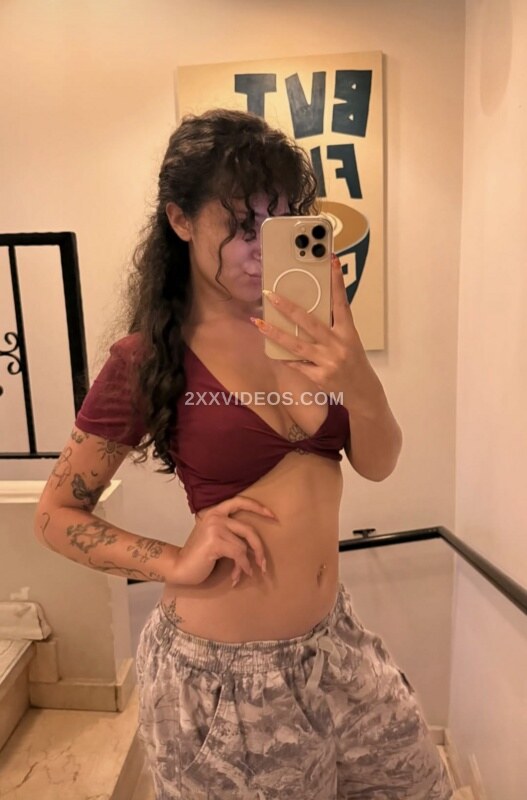 Emine Akçaylı photo