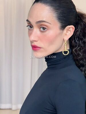 Emmy Rossum photo