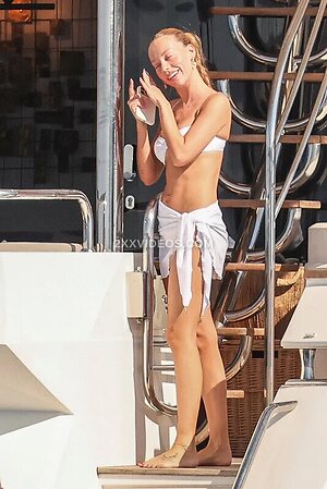 Ester Exposito Nude Leaked Photo #4