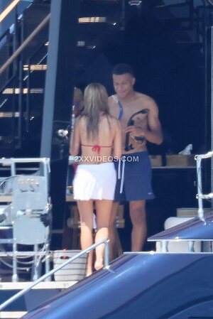 Ester Exposito Nude Leaked Photo #19