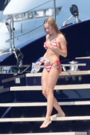 Ester Exposito Nude Leaked Photo #26