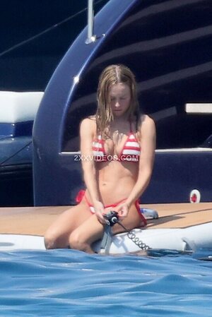 Ester Exposito Nude Leaked Photo #28
