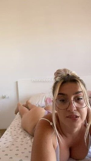 Eva Hart Nude Leaked Photo #2