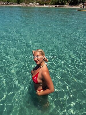 Ezgi Ergenç Nude Leaked Photo #51