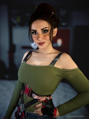 Ezy Summers Cosplay photo