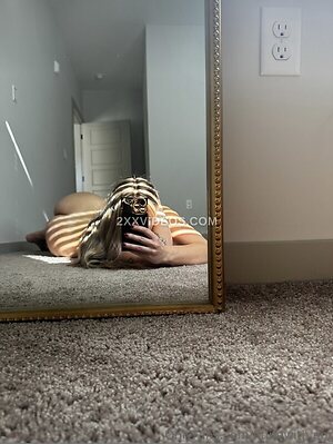 fitlifewith.em Nude Leaked Photo #29