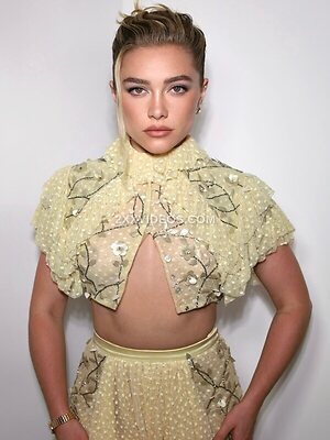 Florence Pugh photo