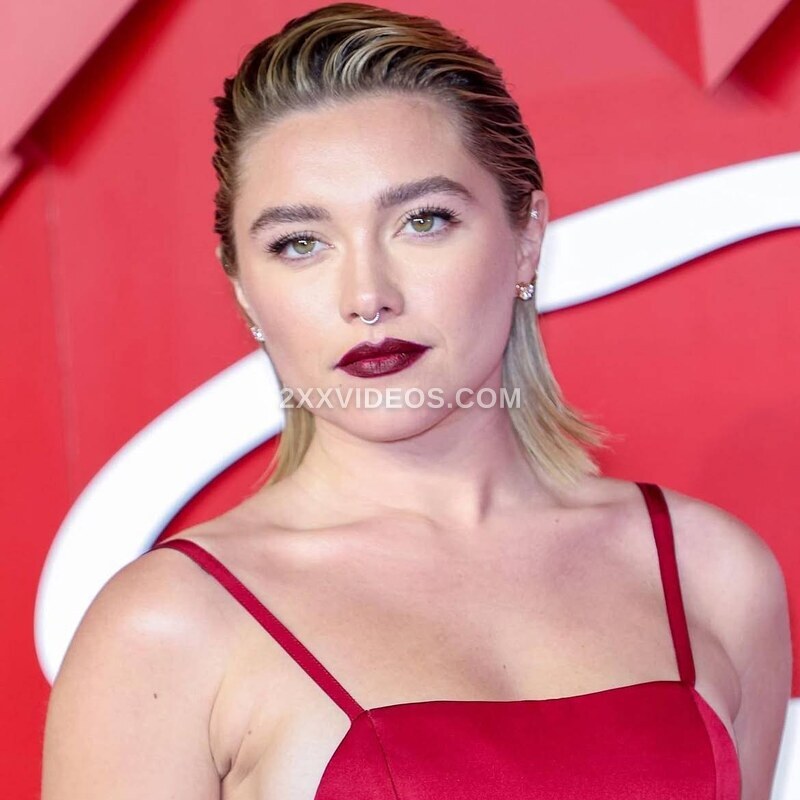 Florence Pugh photo