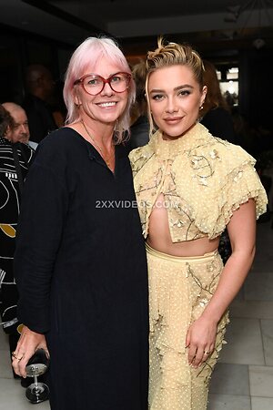 Florence Pugh photo