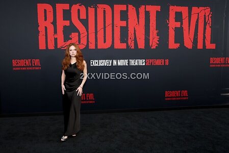 Francesca Capaldi photo