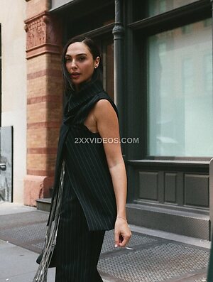 Gal Gadot Nude Leaked Photo #31