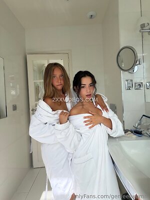 Genie Exum Nude Leaked Photo #3