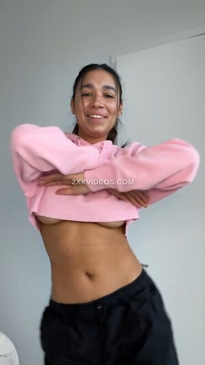 Genna Barton Nude Leaked Photo #10