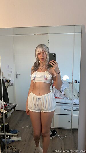 goddessnikit Nude Leaked Photo #13