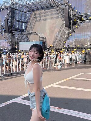 Ha Ji Won Nude Leaked Photo #11
