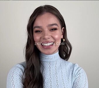 Hailee Steinfeld photo