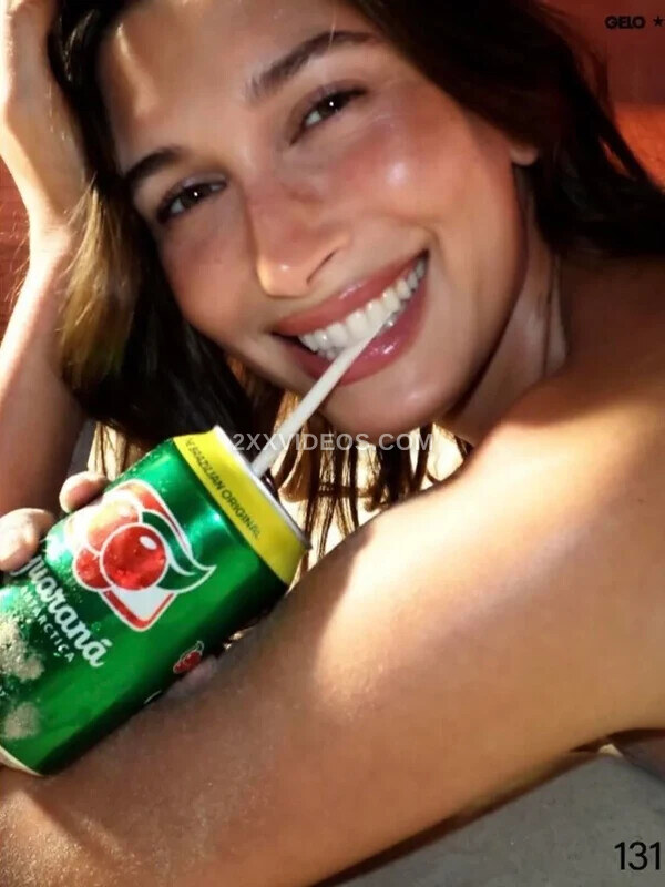 Hailey Baldwin Bieber photo