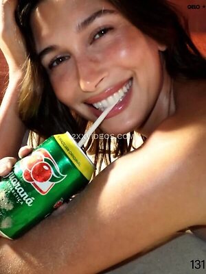 Hailey Baldwin Bieber Nude Leaked Photo #15