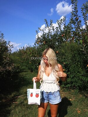 Haliey Welch photo