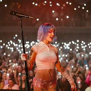Halsey Nude Leaked Photo #9
