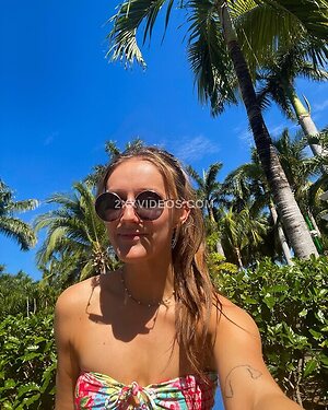 Hanna Laverdiere Nude Leaked Photo #5