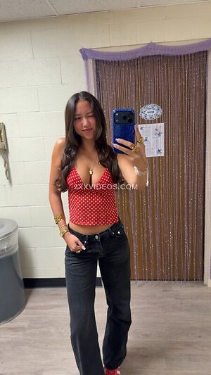 Hannah Lee photo