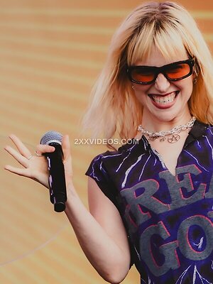 Hayley Williams Nude Leaked Photo #3