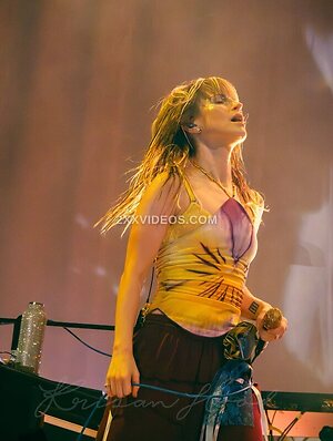Hayley Williams photo