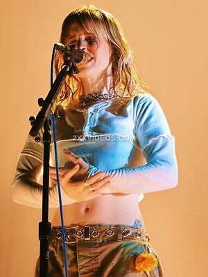 Hayley Williams Nude Leaked Photo #50