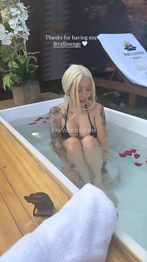 Heidikinnns Nude Leaked Photo #2