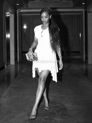 H.E.R. Nude Leaked Photo #4