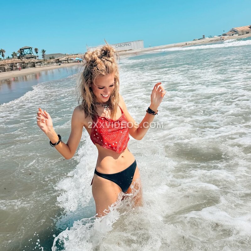 Hollie Bennett photo