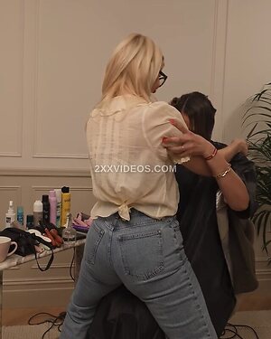 Holly Willoughby Nude Leaked Photo #3