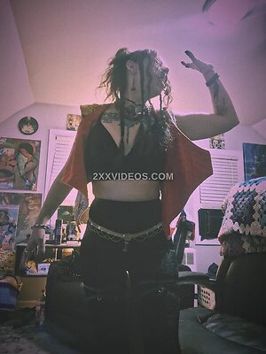Hoodieninja More Nude Photos