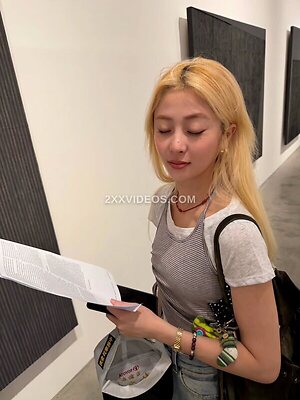 Huh Yunjin Nude Leaked Photo #9