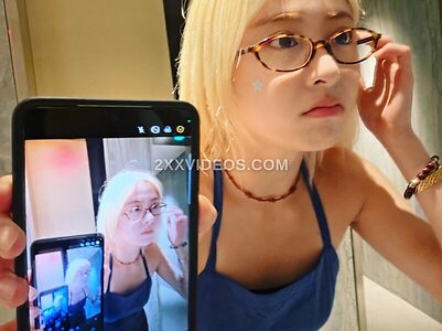 Huh Yunjin photo