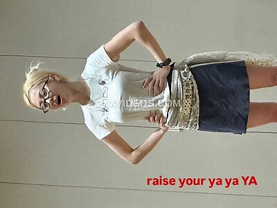 Huh Yunjin photo
