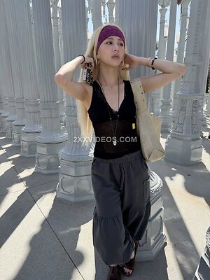 Huh Yunjin photo