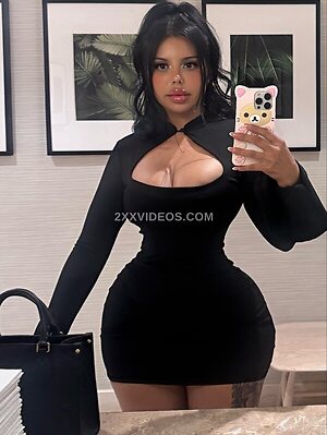 Iluvcinnie Nude Leaked Photo #11