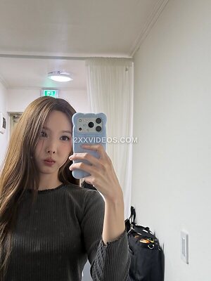 I’m Nayeon Nude Leaked Photo #16