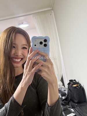 I’m Nayeon Nude Leaked Photo #18