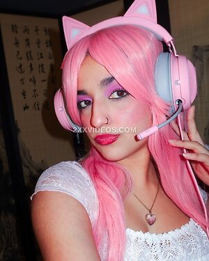 imsmokehijabi Nude Leaked Photo #14