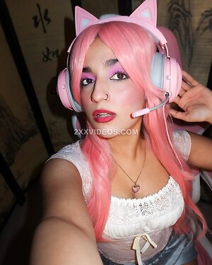 imsmokehijabi More Nude Photos