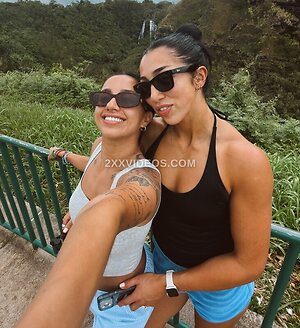 Indi Hartwell photo